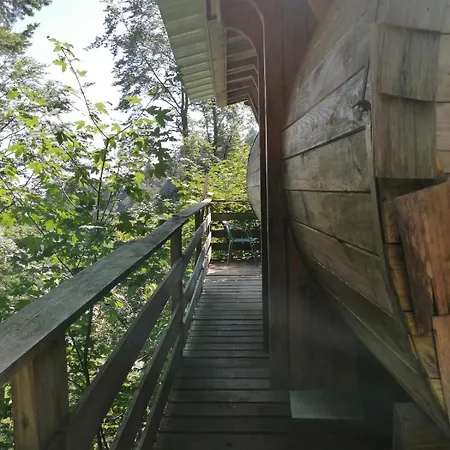 Le Tonneau De La Faucille Apartment
